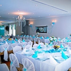 sala weselna Bydgoszcz - wystrój biały z niebieskim